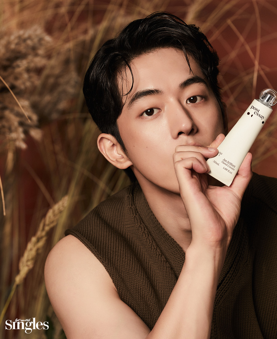 남주혁의 기억, 남주혁, 포스트에세이, 싱글즈, Single Plus